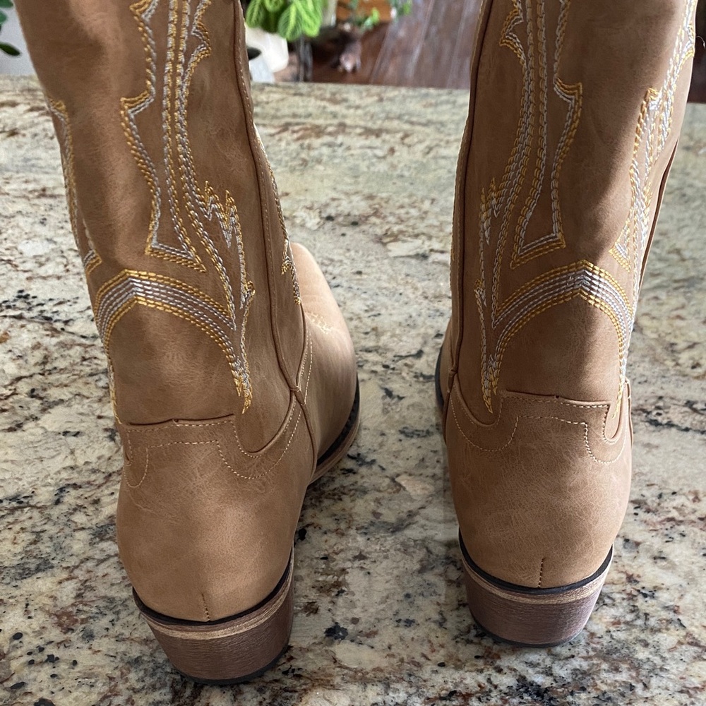 Gaucho Tan Heeled Western Boots - Picture 5 of 6